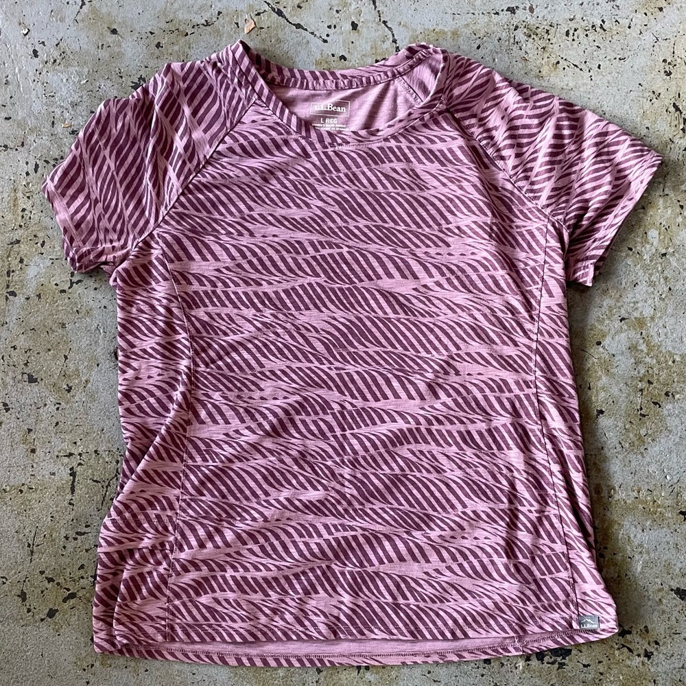 L.L. Bean Women’s Purple and Mauve Patterned Short-Sleeve Tee Size Large